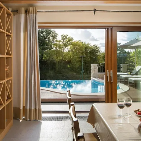 Vlastelini I Holiday home *