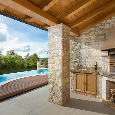 Holiday home Vlastelini I